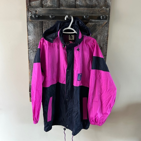 Rain Tour Jackets & Blazers - Women's Vintage Rain Tour Full Zipper Light Weight lJacket w/Hideaway Hood